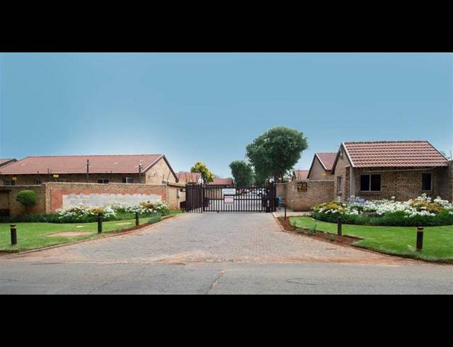 3 BEDROOM HOUSE FOR SALE IN ALBEMARLE